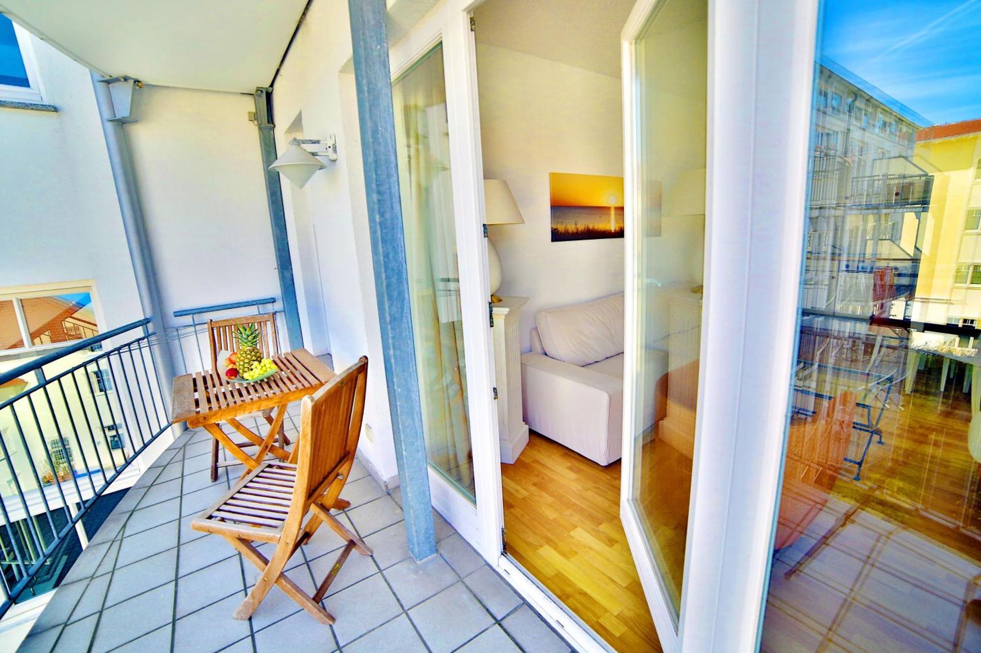 Ferienwohnung Binzer Strandgut Im Haus Jahreszeiten บินซ์ ภายนอก รูปภาพ
